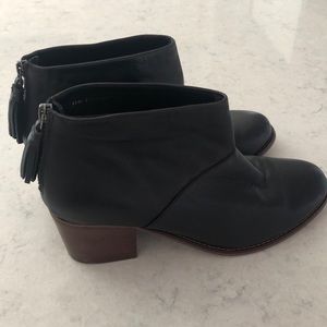 TOM’s Leather Booties